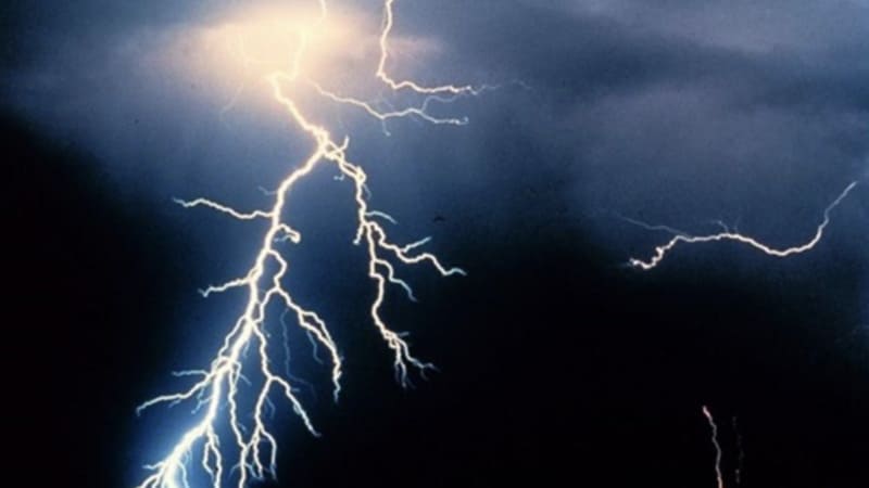 Cần làm gì sau khi mơ thấy sấm sét?